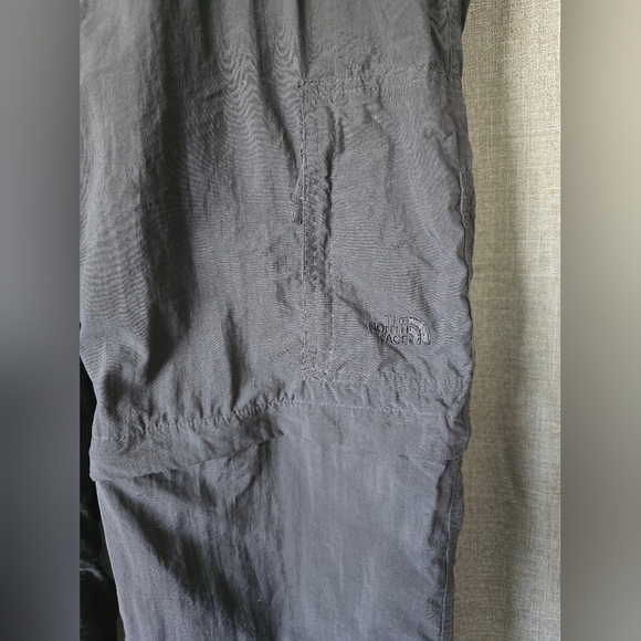 The North Face Pants Men’s XL Convertible Cargo Pants Gray Nylon Hiking - Picture 2 of 6